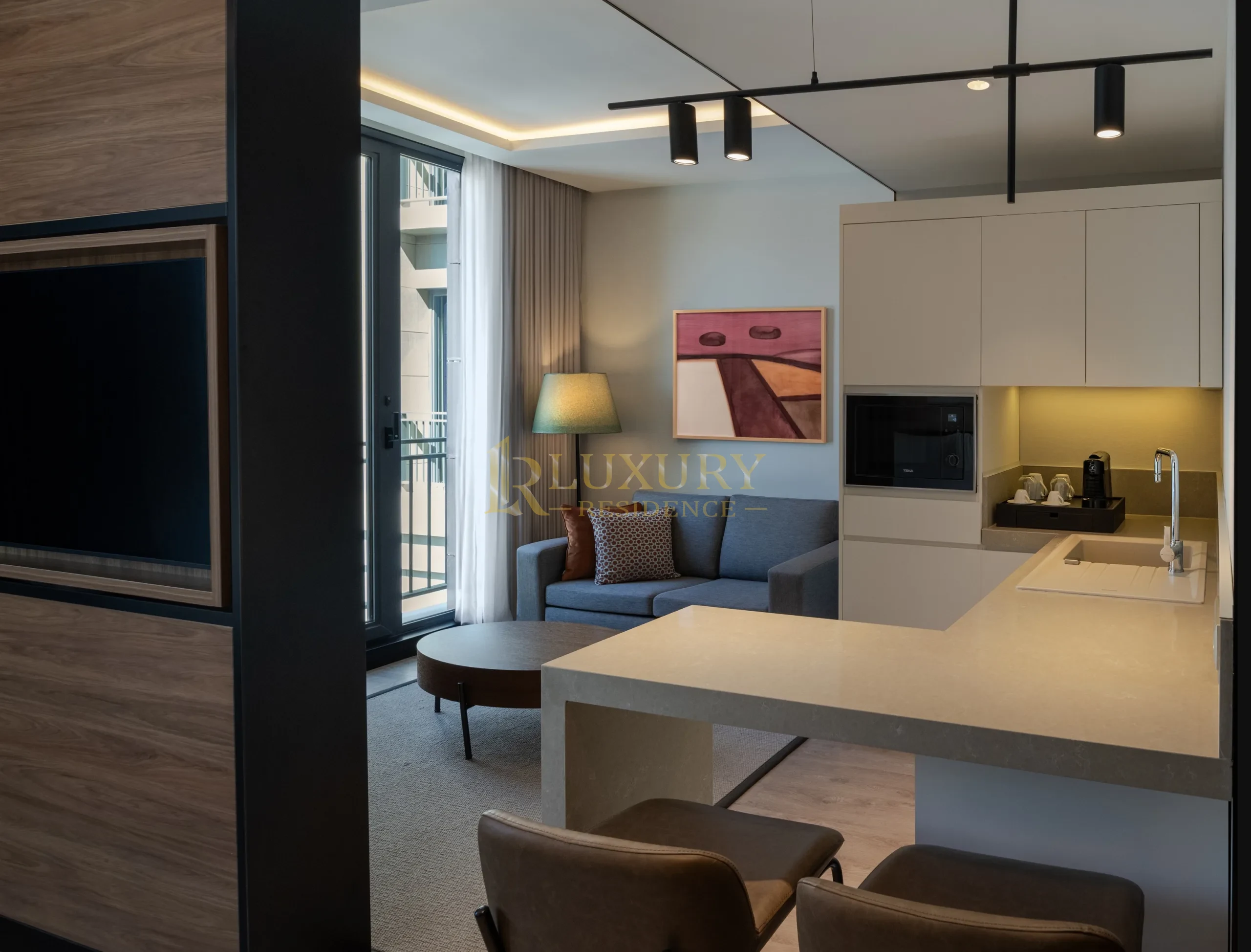 Asia | Lüx 1+0 | Gym&Pool | King Yataklı Delüks Oda | Otel Hizmetli